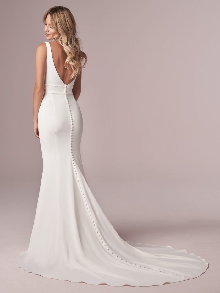 Destination Elopement Dresses: 11 Romantic Styles for Your Mini-Wedding