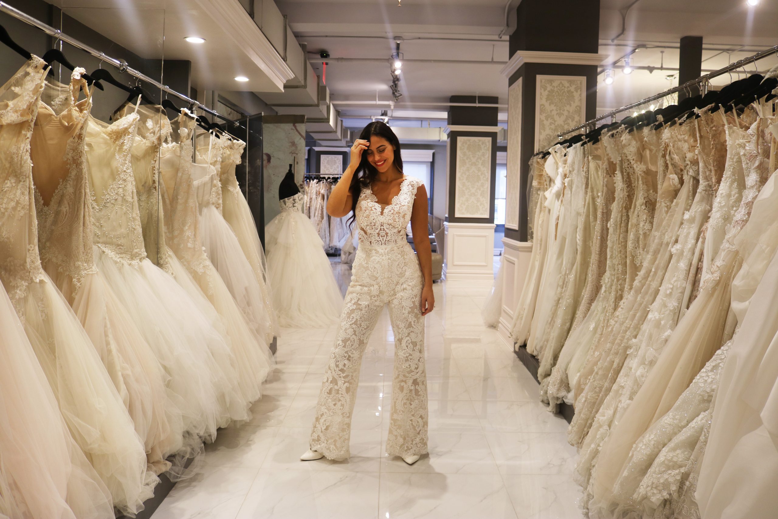 Elegant Elopement Dresses: Romantic & Casual Wedding Gowns