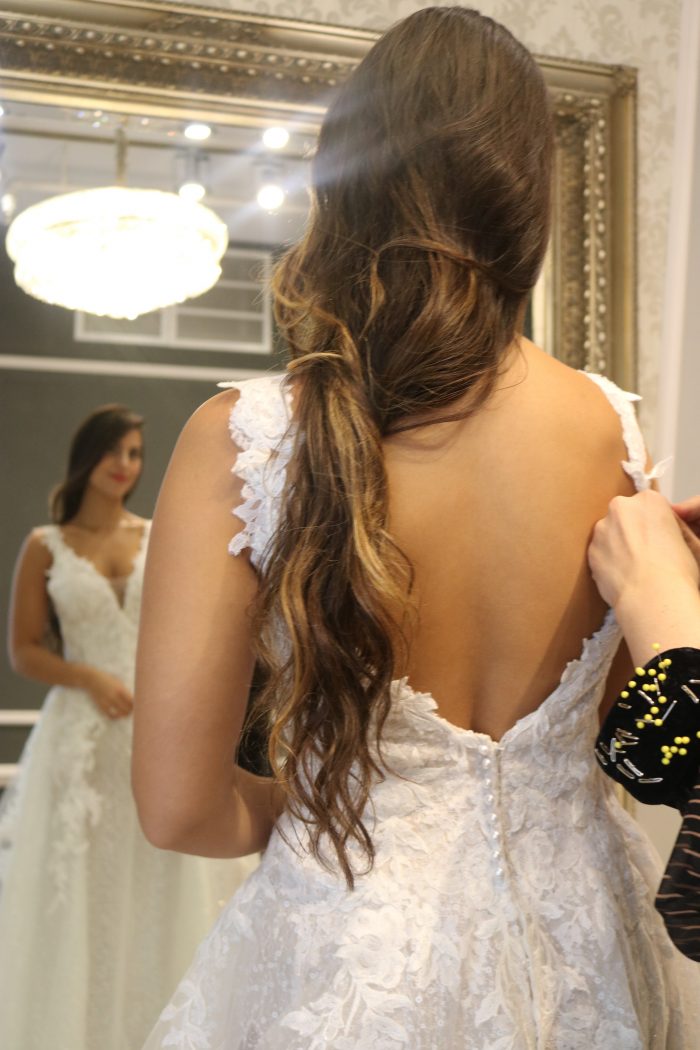 Elegant Elopement Dresses: Romantic & Casual Wedding Gowns