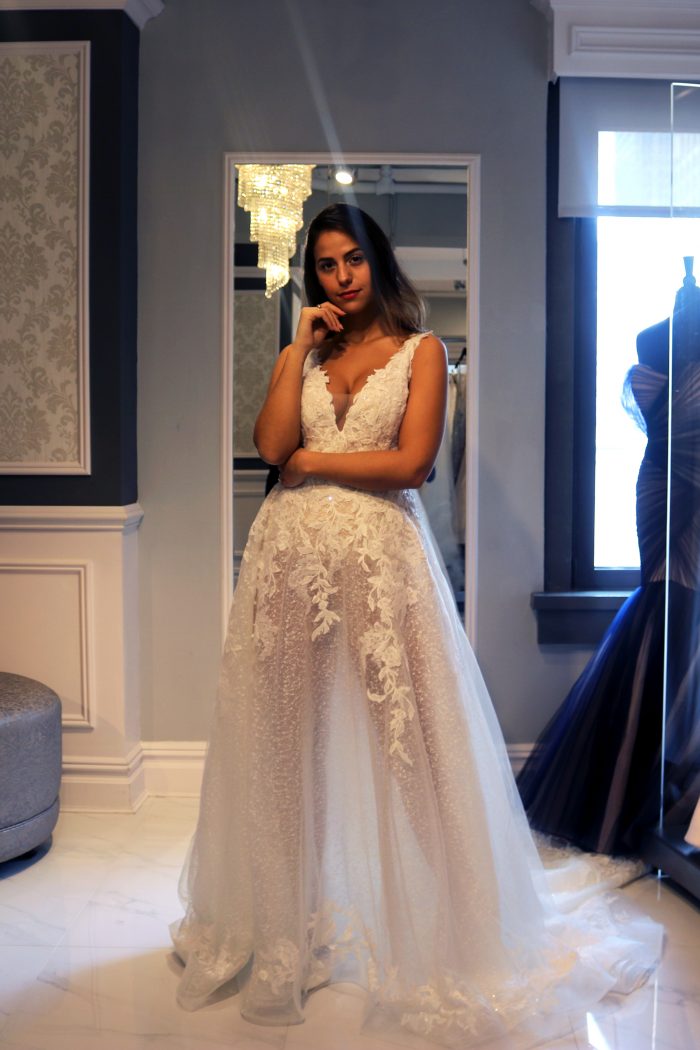 Elegant Elopement Dresses: Romantic & Casual Wedding Gowns