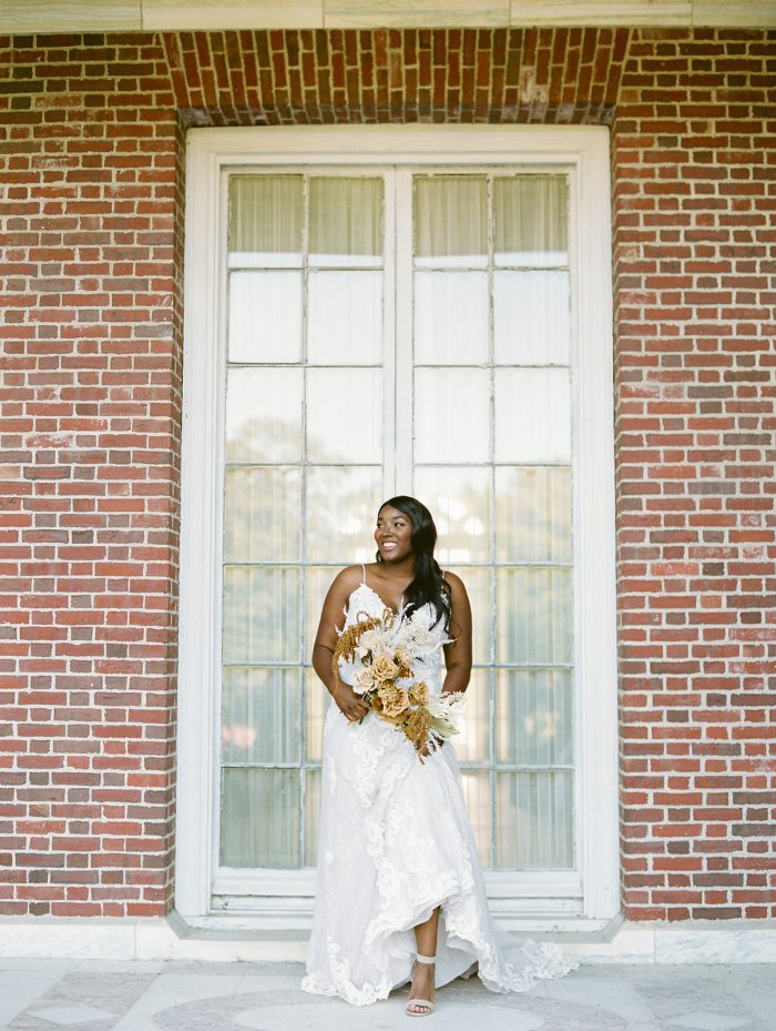 Elegant Garden Wedding Dresses: Style Inspiration & Trends