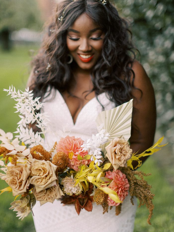 Elegant Garden Wedding Dresses: Style Inspiration & Trends