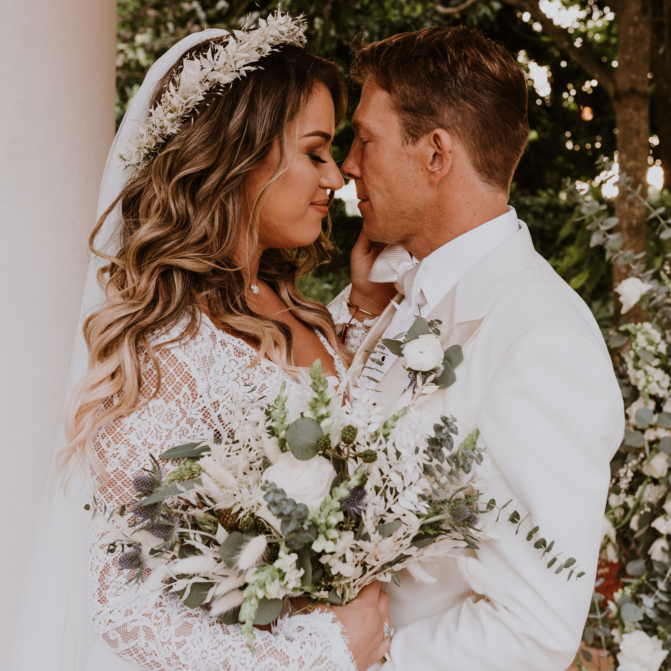 Boho Wedding Dresses & Brides: Romantic Style Inspiration