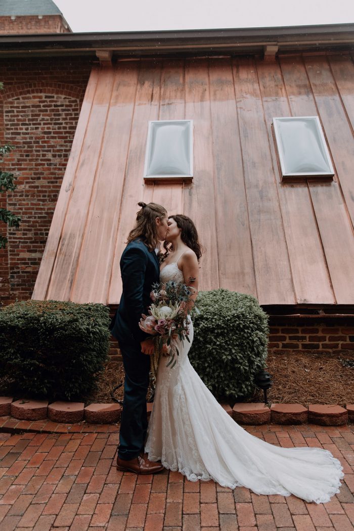 Boho Wedding Dresses & Brides: Romantic Style Inspiration