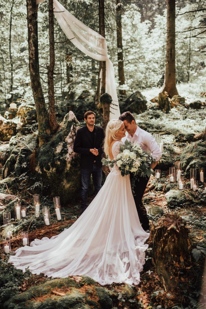 Boho Wedding Dresses & Brides: Romantic Style Inspiration