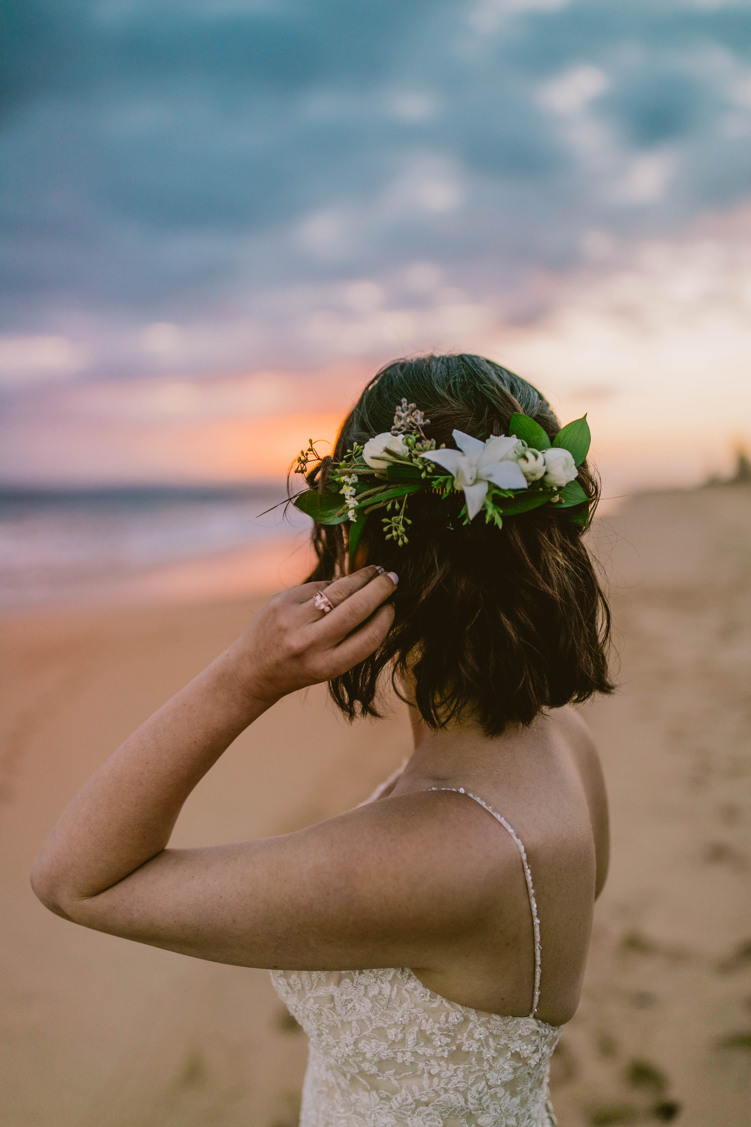 Hawaii Destination Elopement: Stunning Inspiration & Bridal Tips