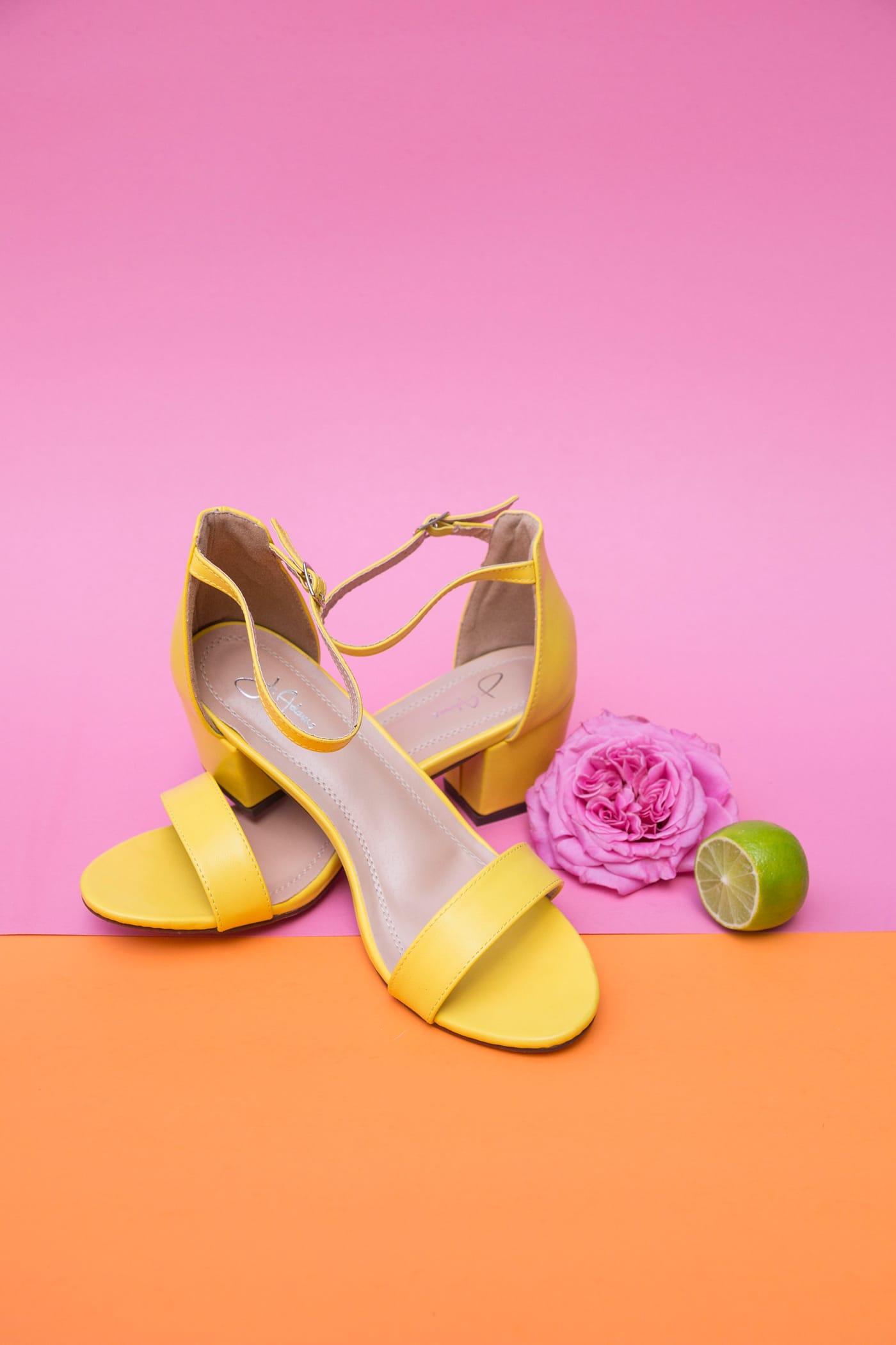 Confetti Wedding Styled Shoot: Vibrant & Modern Wedding Inspiration