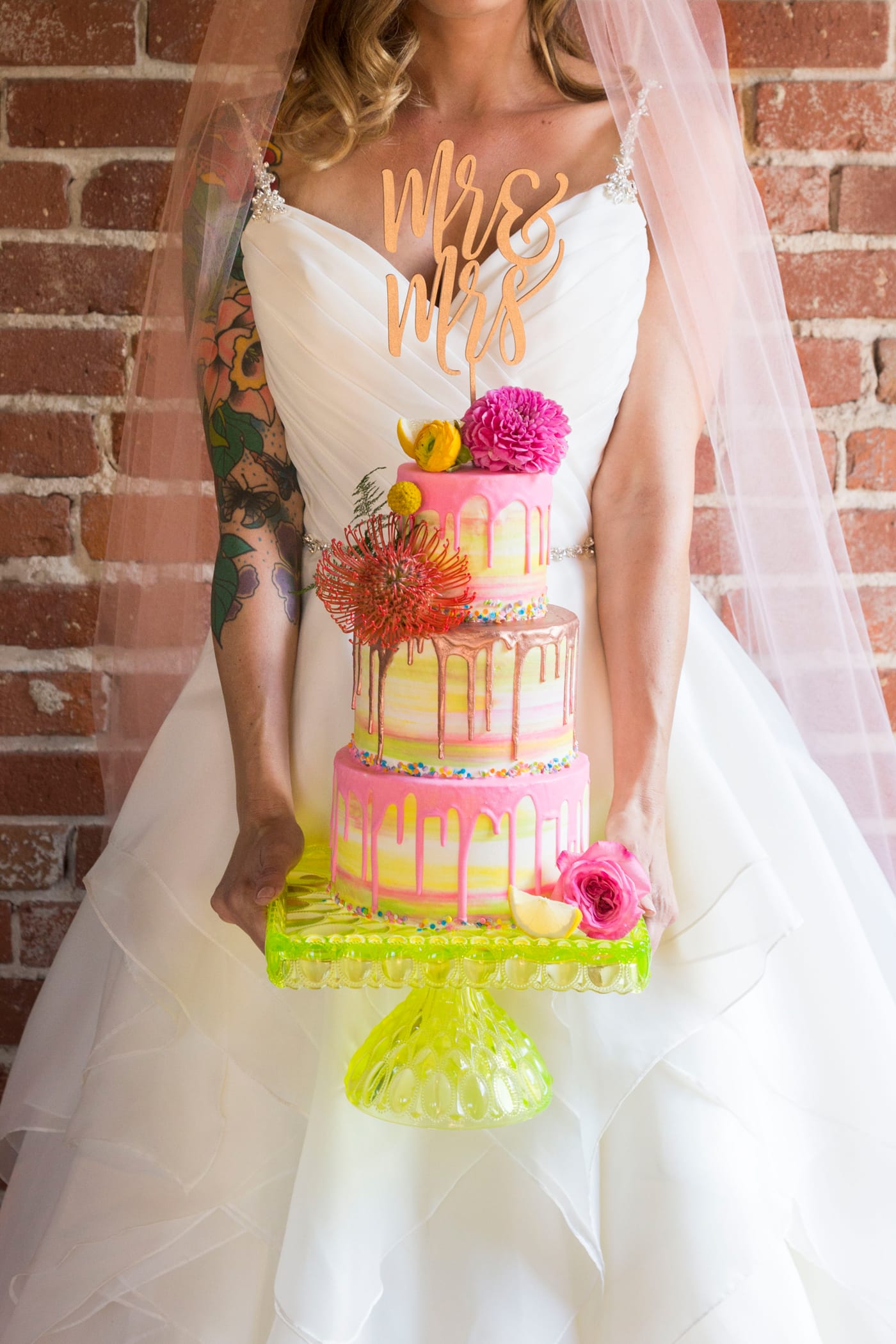 Confetti Wedding Styled Shoot: Vibrant & Modern Wedding Inspiration