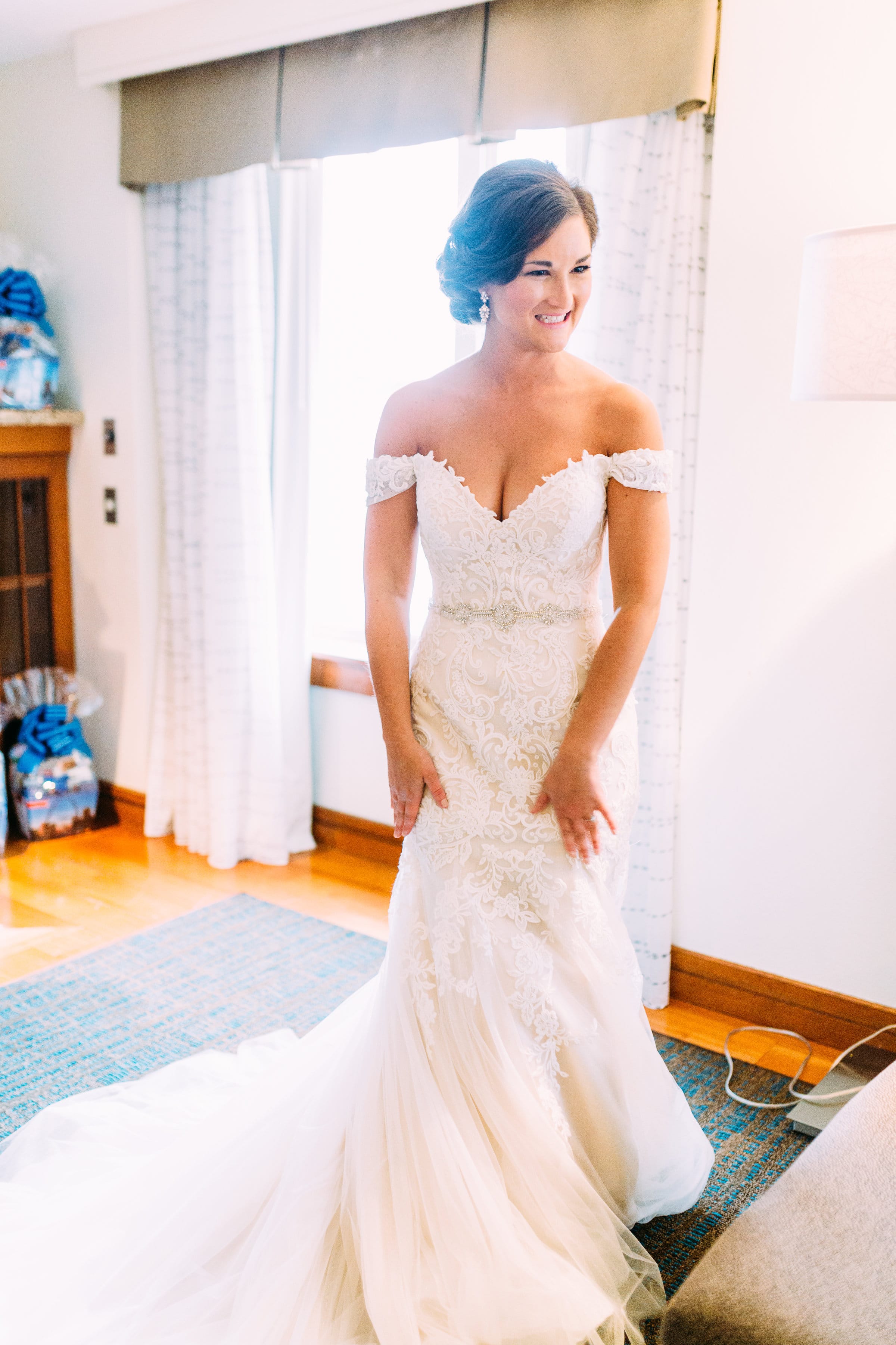 Cozy Fall Wedding: Bringing Romance & Fun to Life
