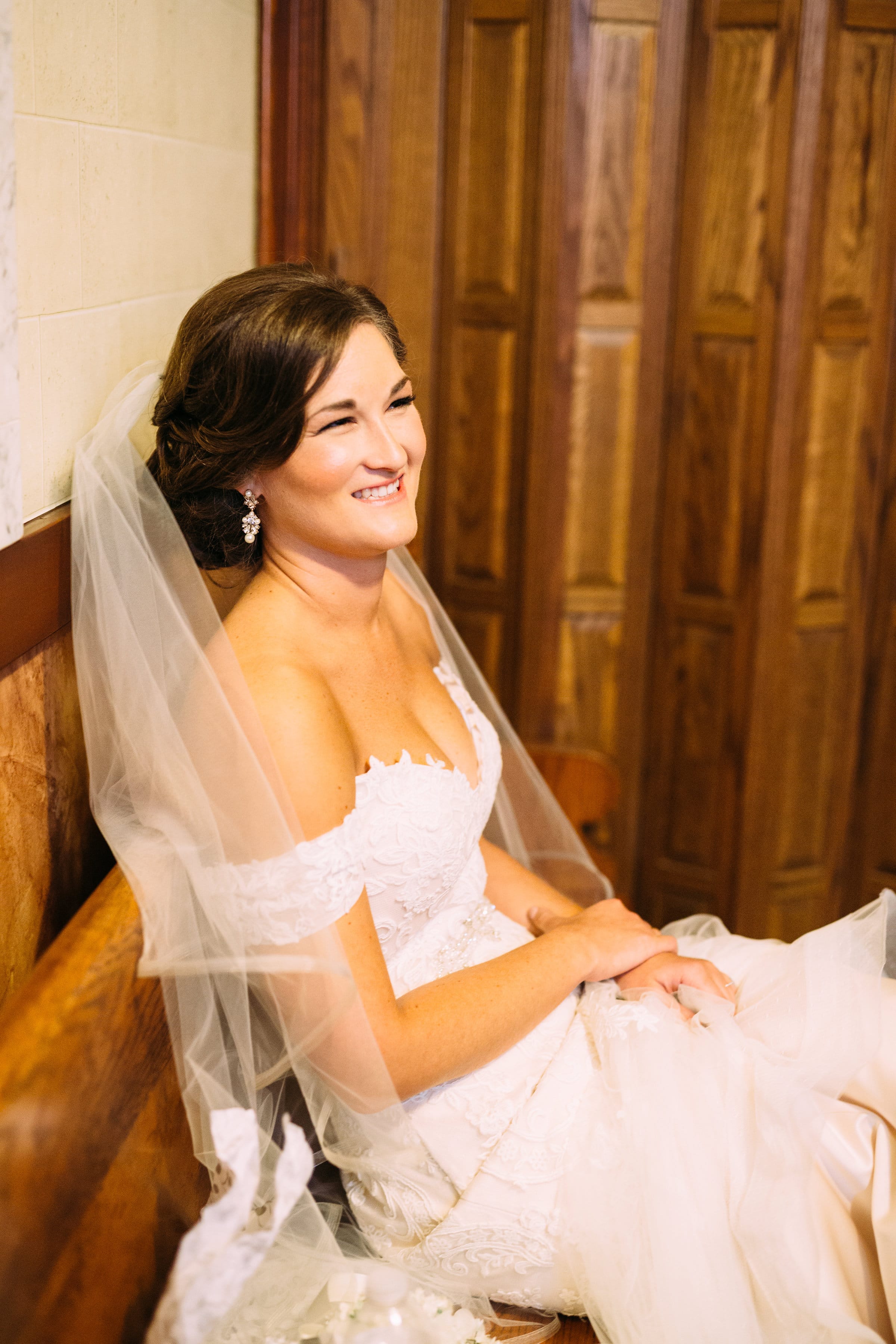 Cozy Fall Wedding: Bringing Romance & Fun to Life