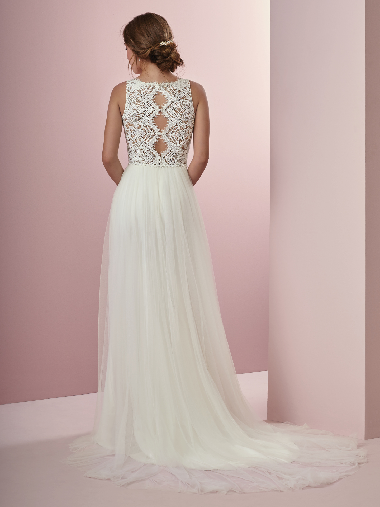 Boho Wedding Dresses: 10 Relaxed & Affordable Styles by Rebecca Ingram