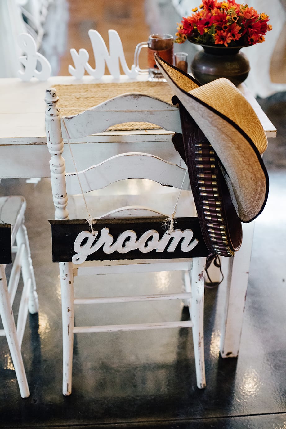 Lakeside Rustic Wedding Inspiration | Country Chic Details