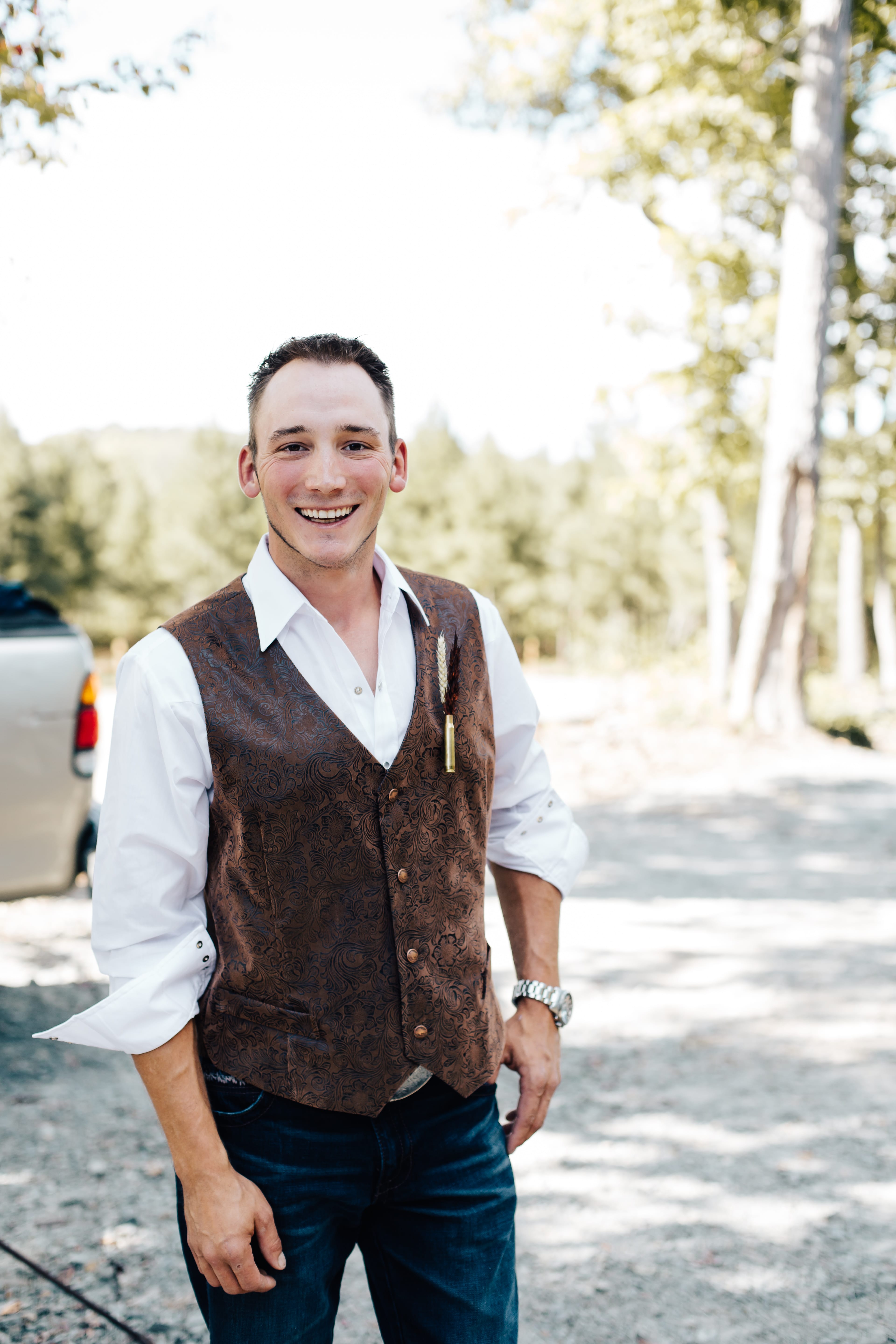 Lakeside Rustic Wedding Inspiration | Country Chic Details