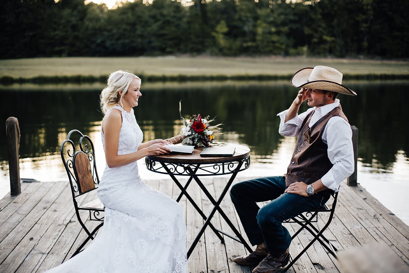 Lakeside Rustic Wedding Inspiration | Country Chic Details