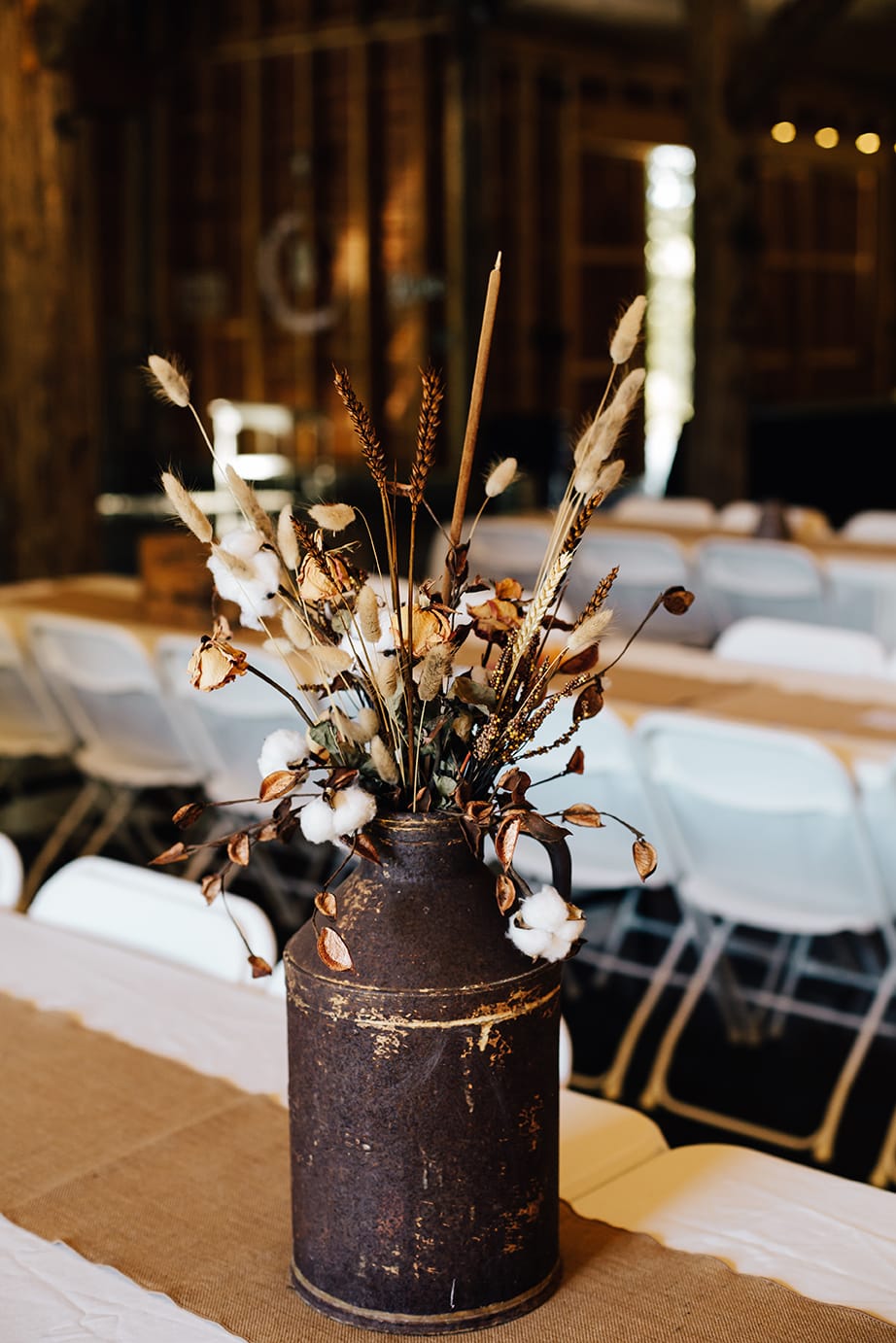 Lakeside Rustic Wedding Inspiration | Country Chic Details