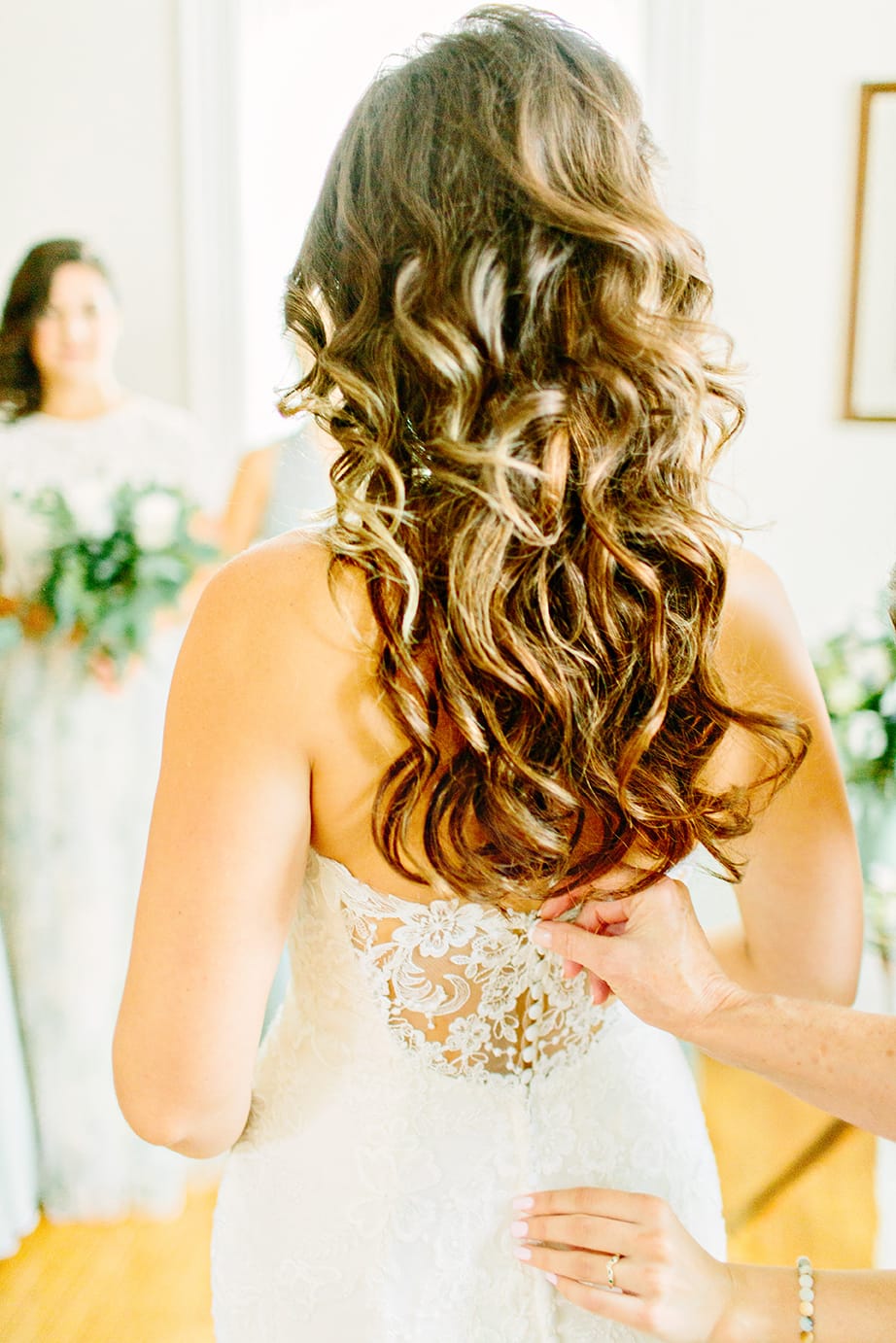 Chic Brunch Wedding Inspiration: Soft Lace Gown & Wedding Pup