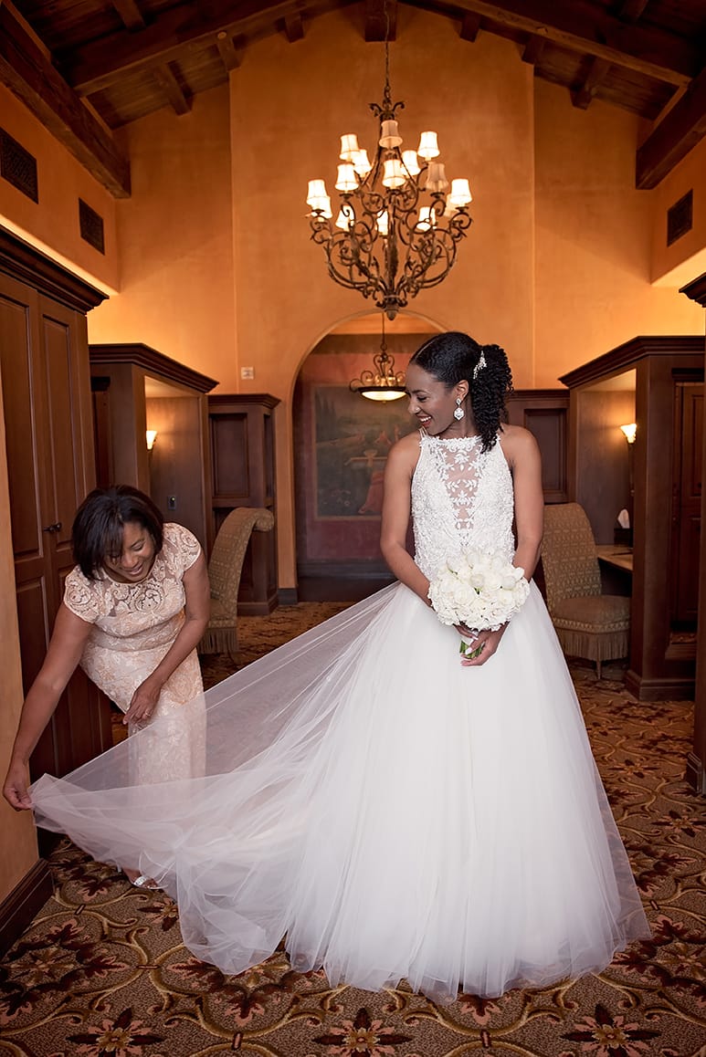 Elegant Country Club Wedding: Modern Princess Bridal Look