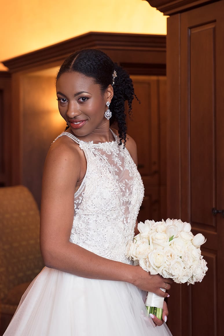 Elegant Country Club Wedding: Modern Princess Bridal Look