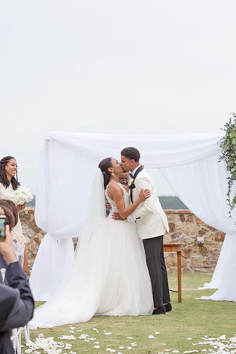 Elegant Country Club Wedding: Modern Princess Bridal Look