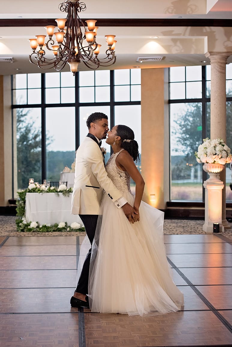 Elegant Country Club Wedding: Modern Princess Bridal Look