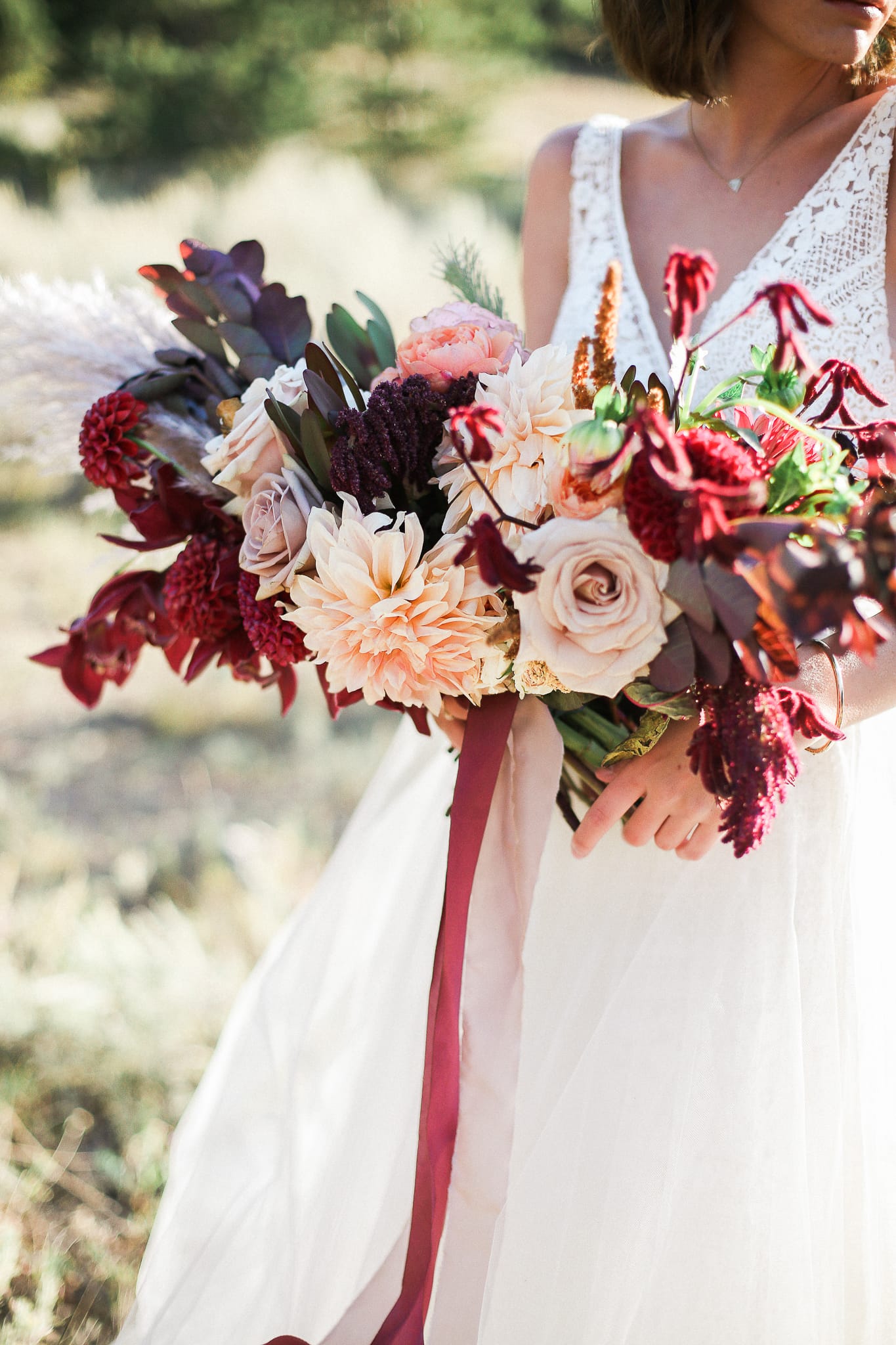 Boho Lakeside Elopement: Wedding Inspiration & Chic Details