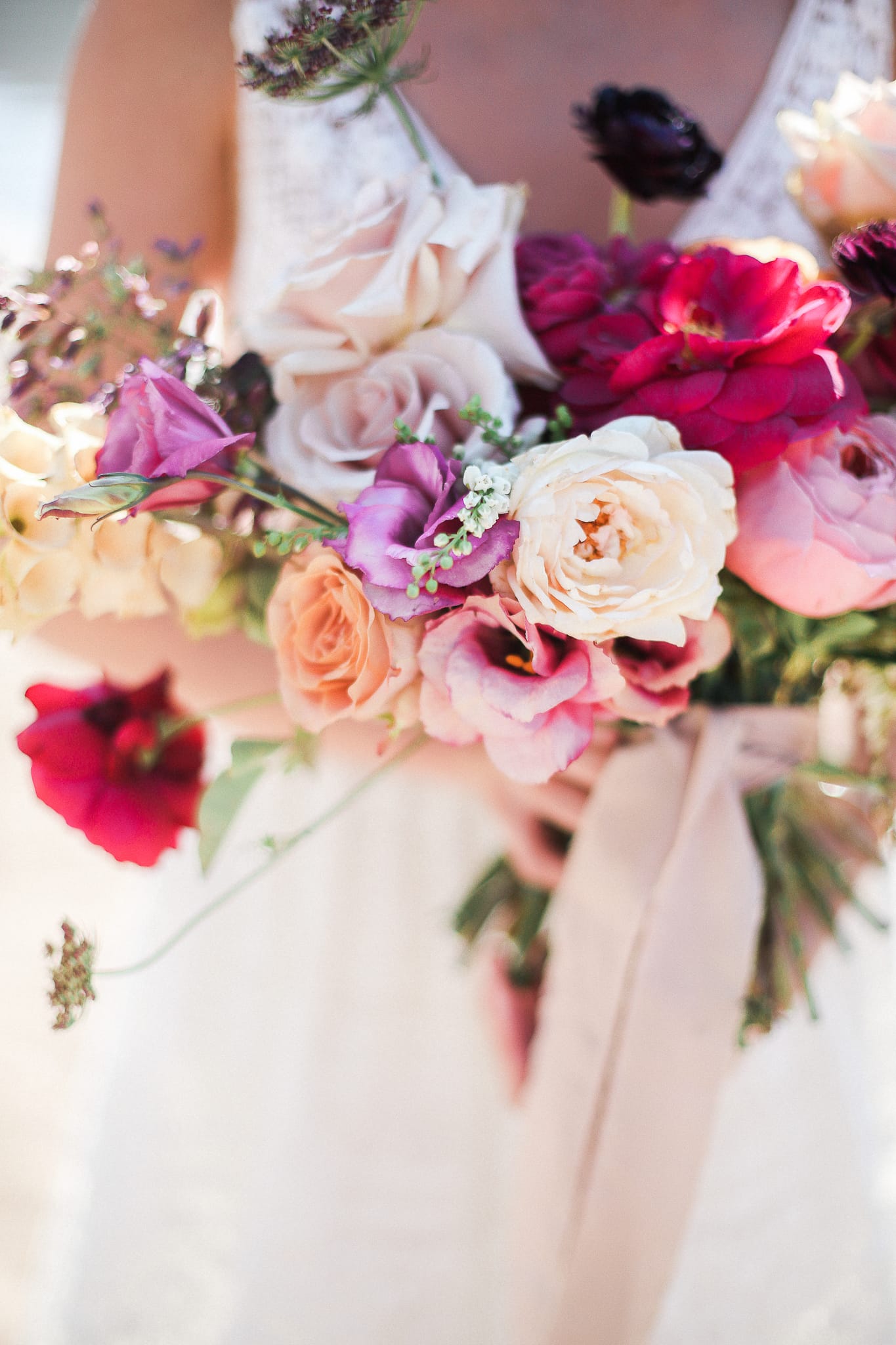 Boho Lakeside Elopement: Wedding Inspiration & Chic Details