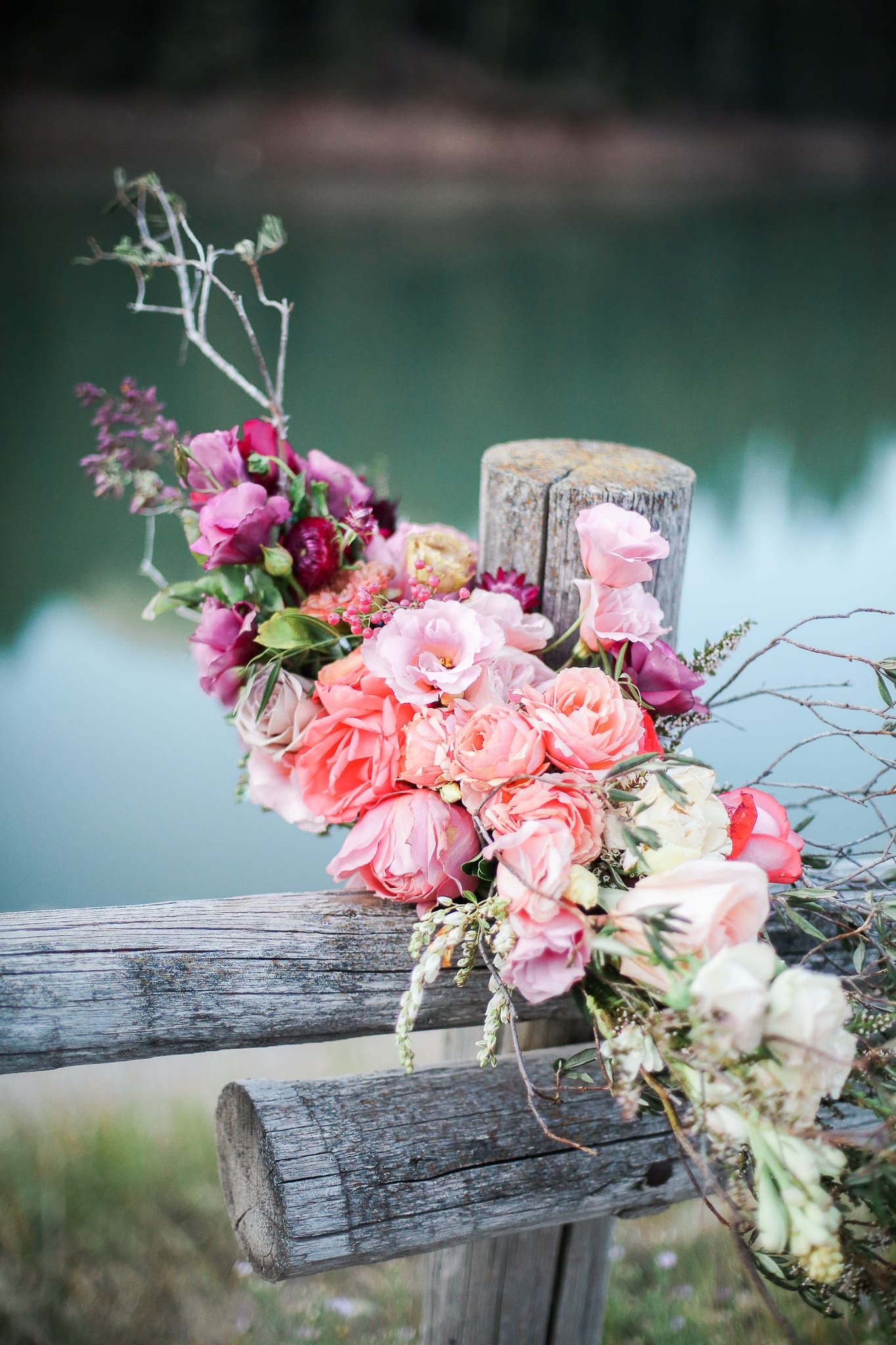 Boho Lakeside Elopement: Wedding Inspiration & Chic Details