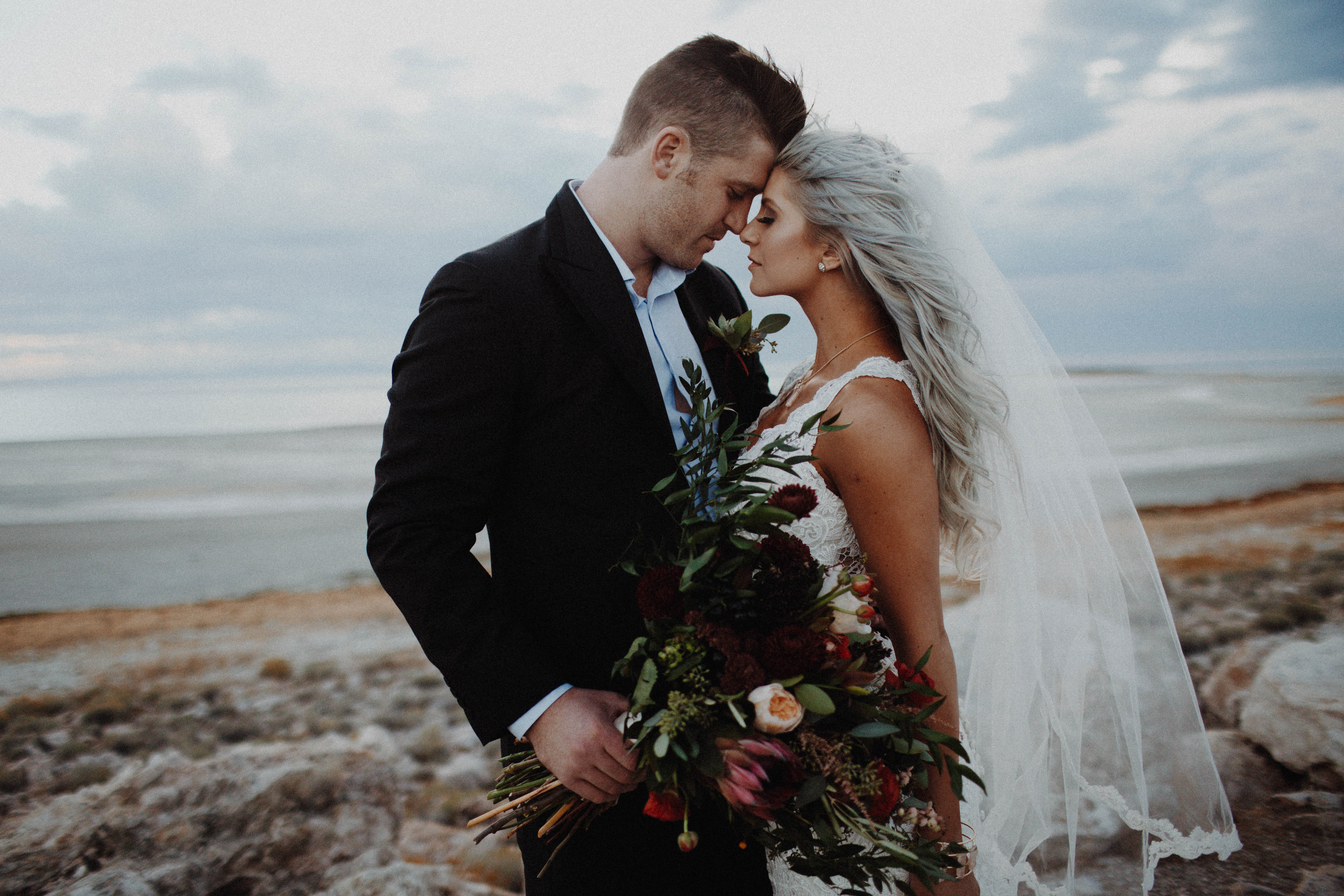Romantic Lace Wedding Dress: Boho-Chic Styled Shoot & Affordable Options
