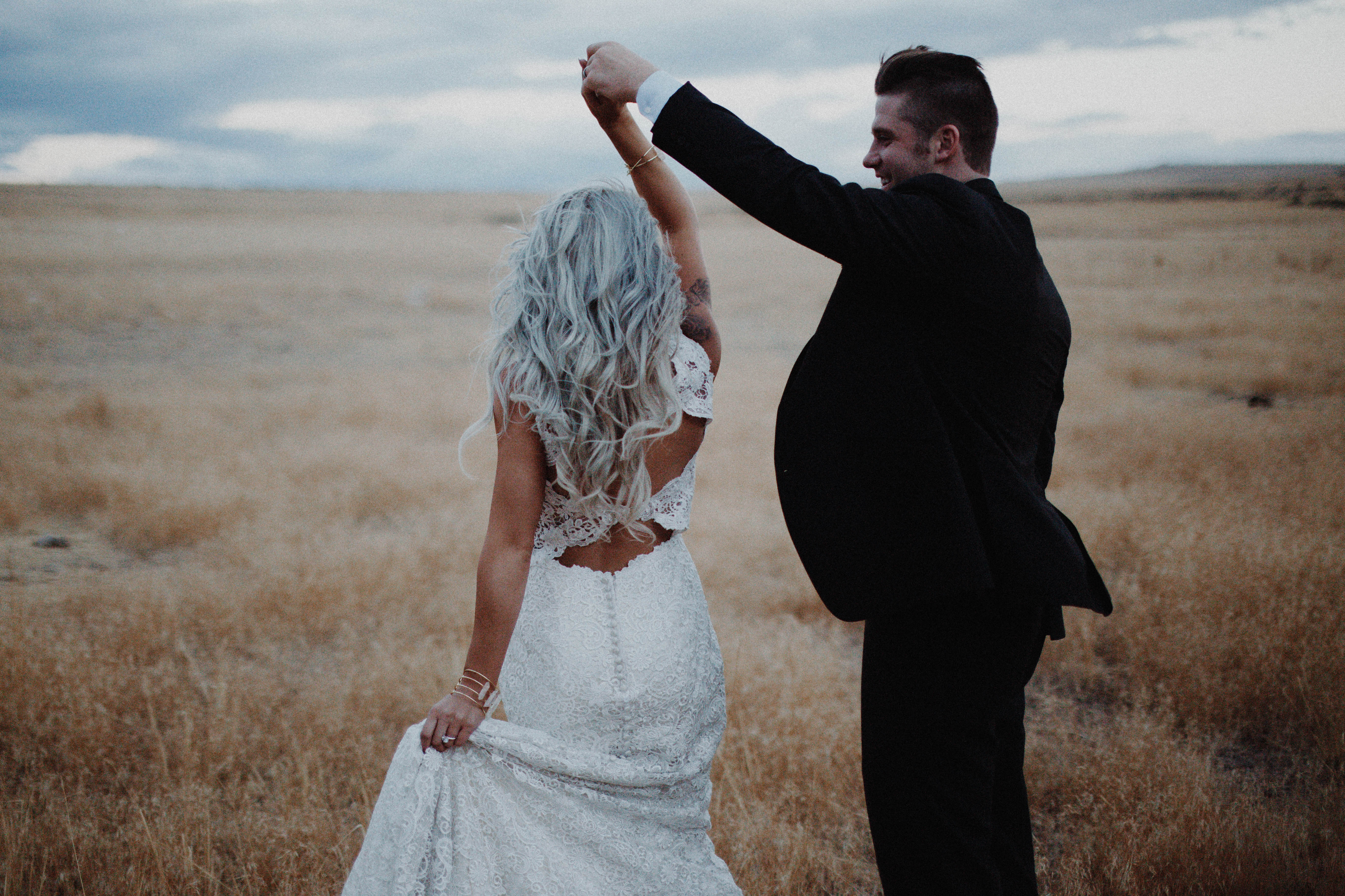 Romantic Lace Wedding Dress: Boho-Chic Styled Shoot & Affordable Options