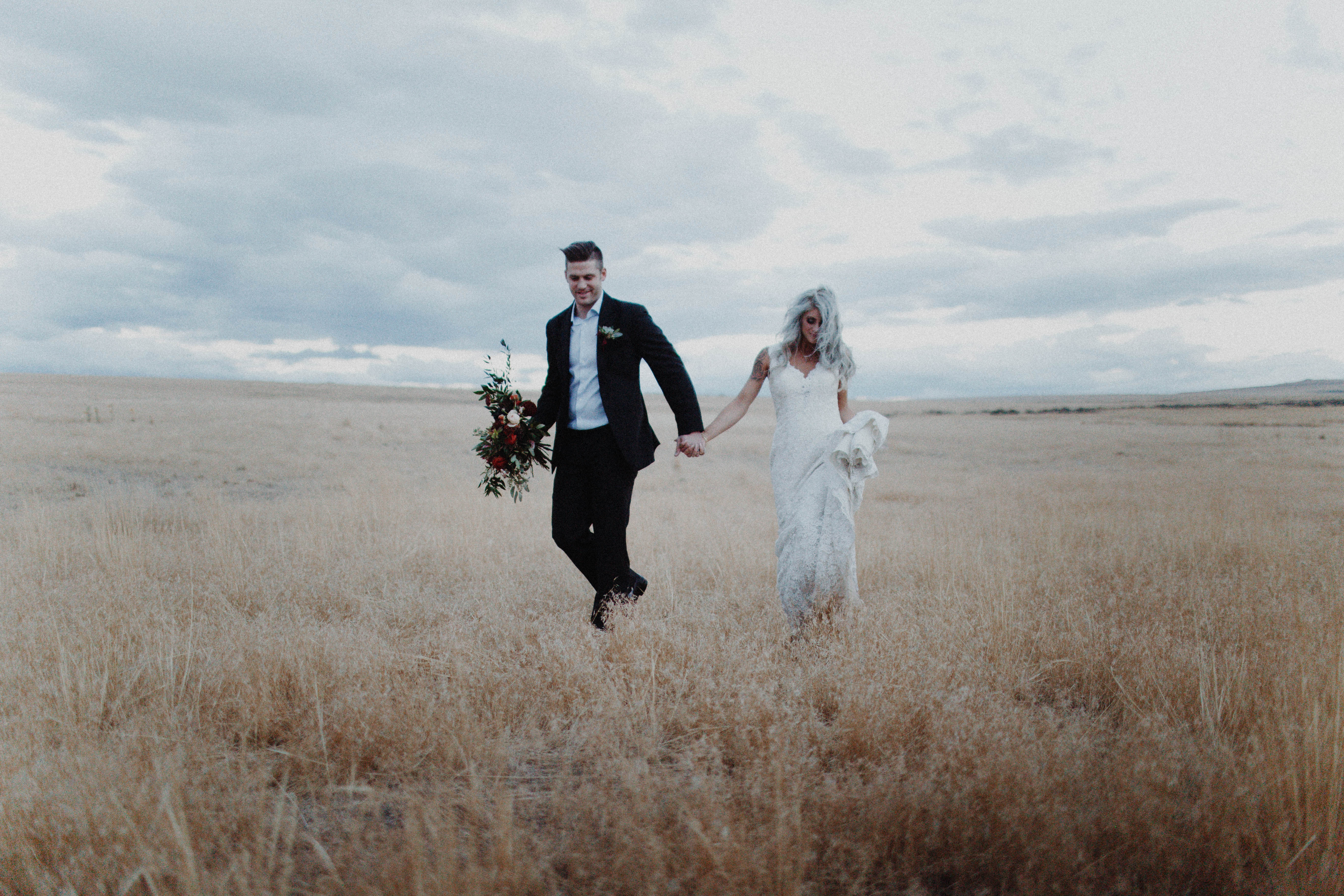 Romantic Lace Wedding Dress: Boho-Chic Styled Shoot & Affordable Options