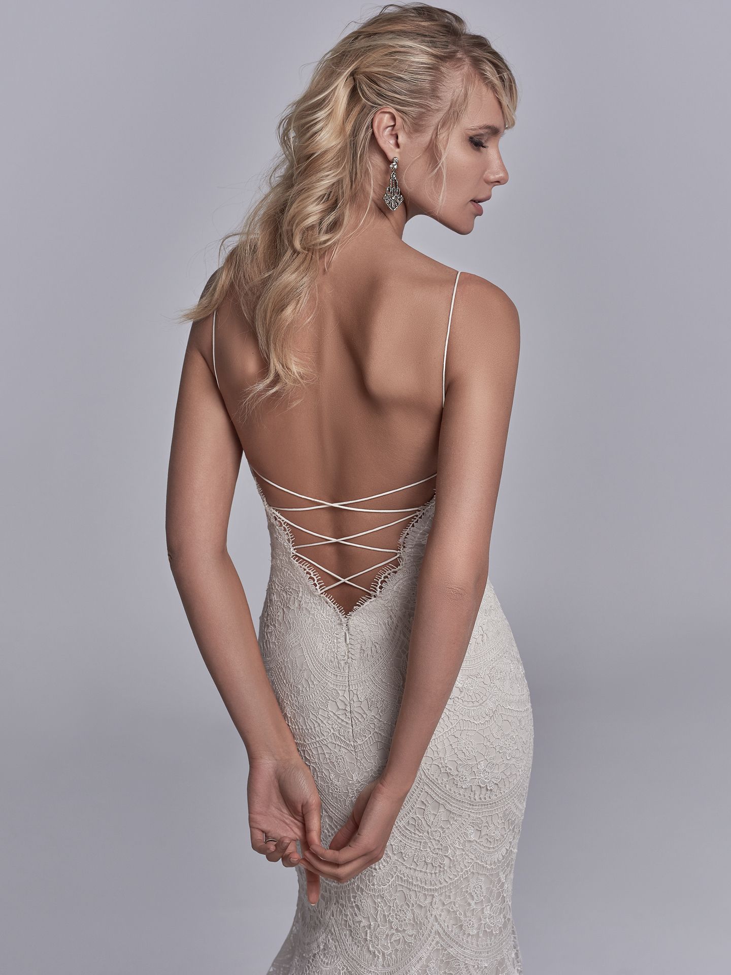 2018 Wedding Dress Trends: Romantic & Modern Bridal Styles