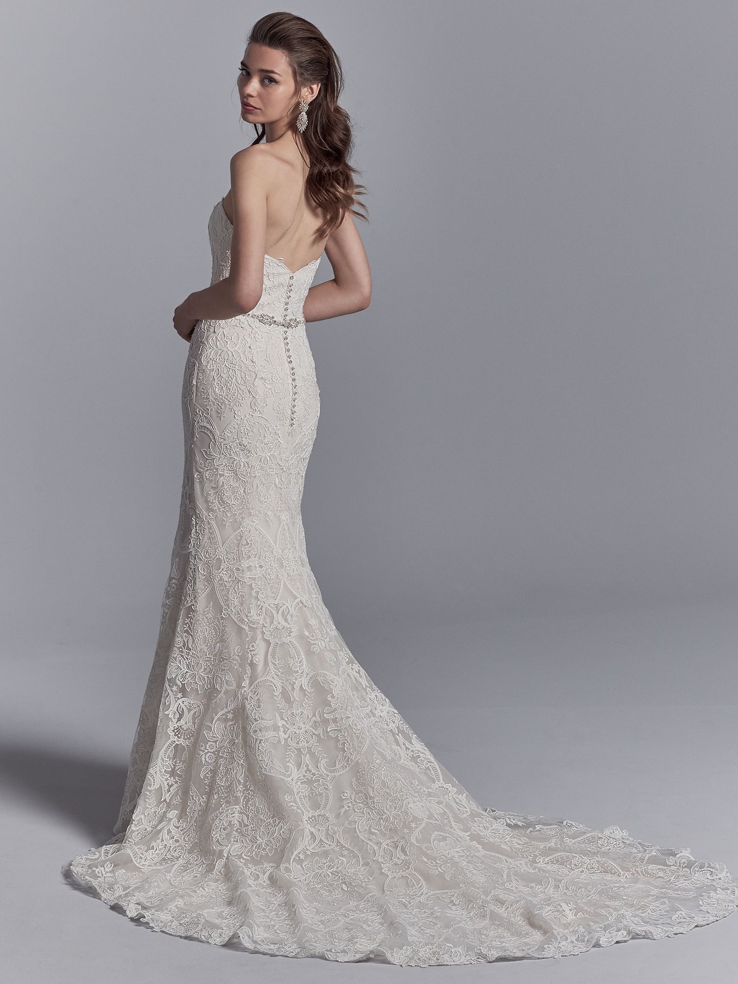 2018 Wedding Dress Trends: Romantic & Modern Bridal Styles