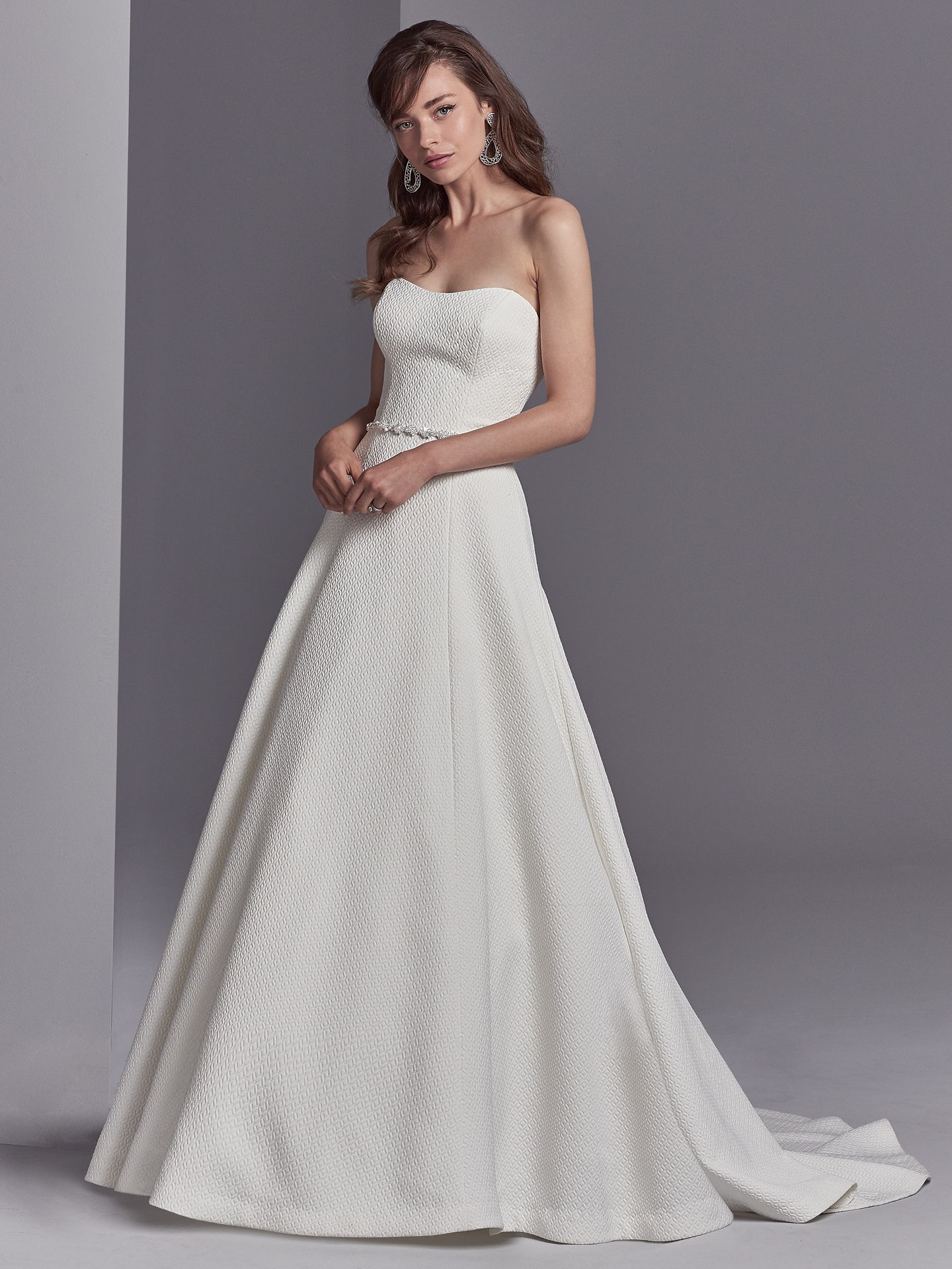 2018 Wedding Dress Trends: Romantic & Modern Bridal Styles