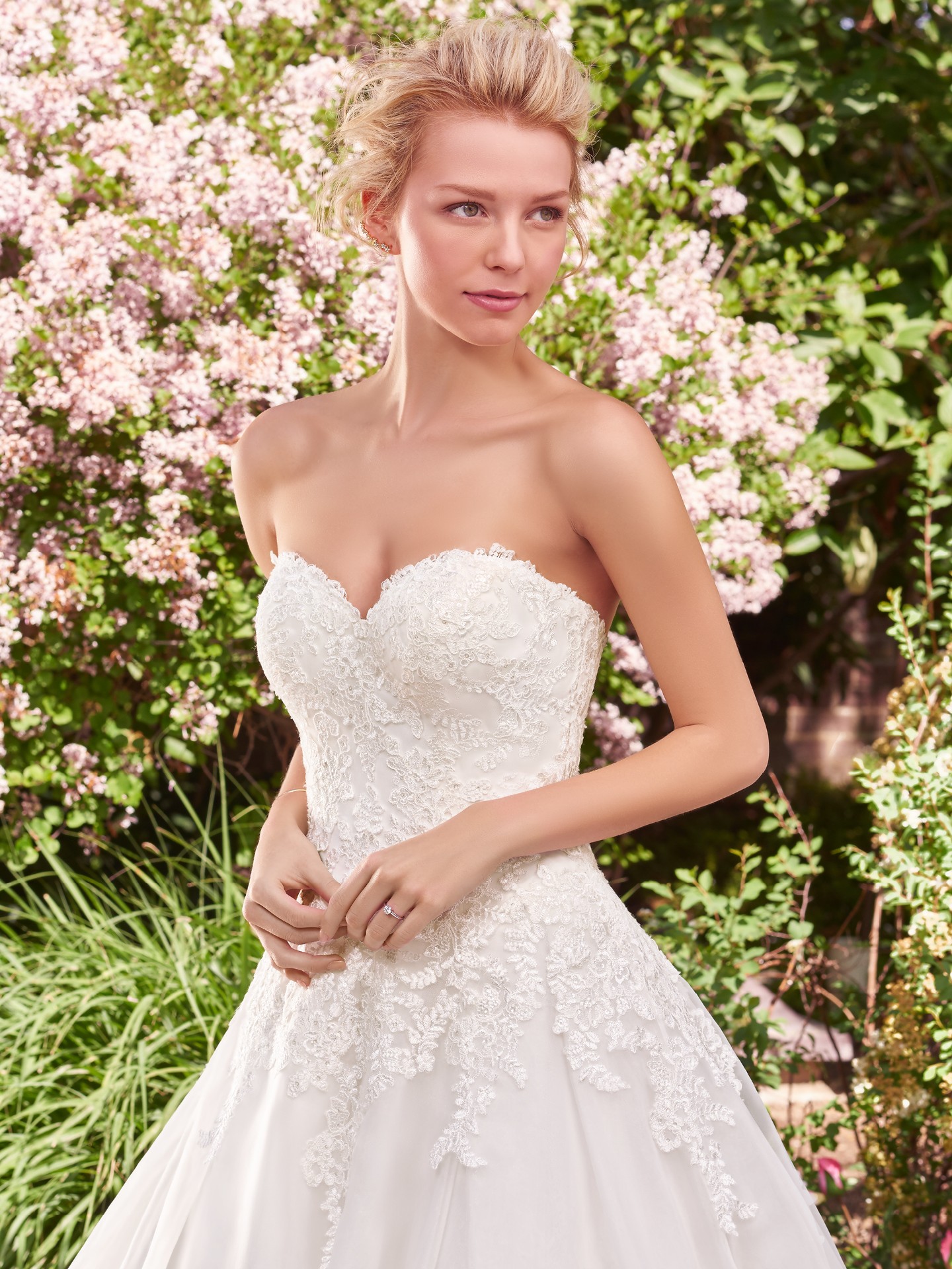 2018 Wedding Dress Trends: Romantic & Modern Bridal Styles