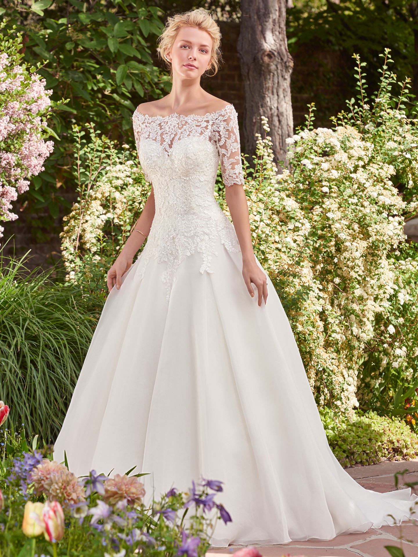 2018 Wedding Dress Trends: Romantic & Modern Bridal Styles