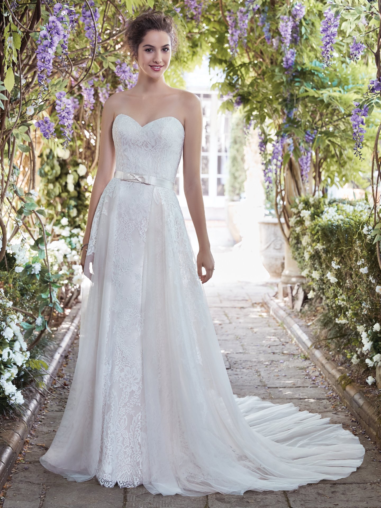 2018 Wedding Dress Trends: Romantic & Modern Bridal Styles