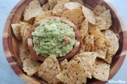 Classic Homemade Guacamole Recipe | Simple & Delicious