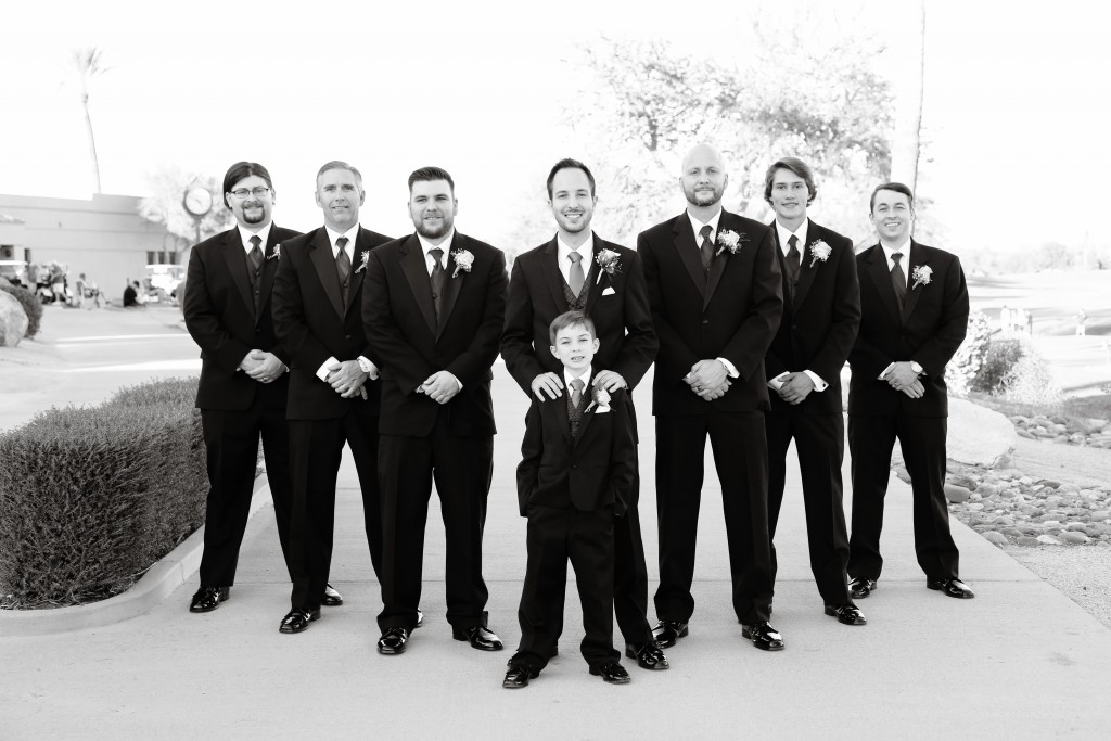 Groomsmen Wedding Checklist: Tasks & Responsibilities