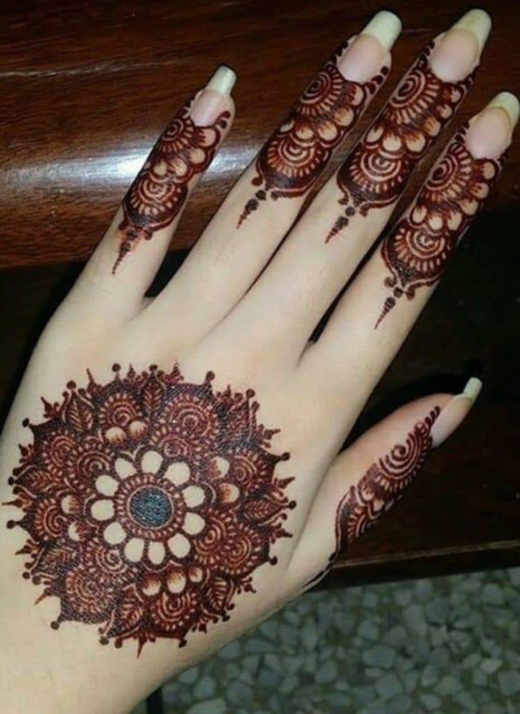 8 Popular Mehndi Designs for Weddings & Festivals | [Year]
