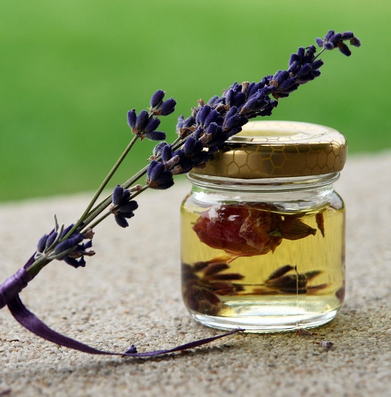 DIY Hot Oil Treatments: Restore Shine & Health to Your Hair