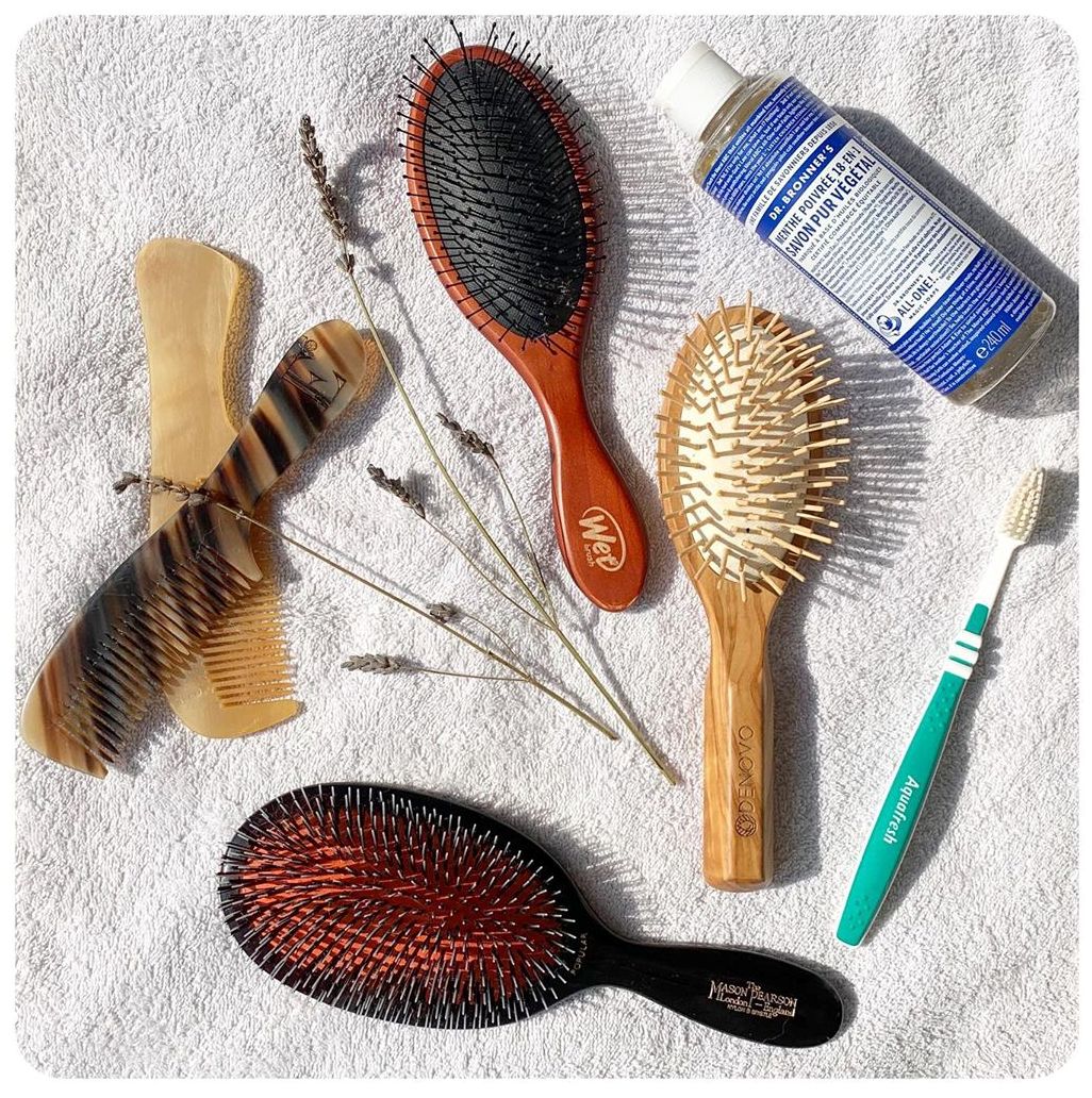 Expert Guide: How to Clean Your Hairbrush for Healthy, Shiny Hair