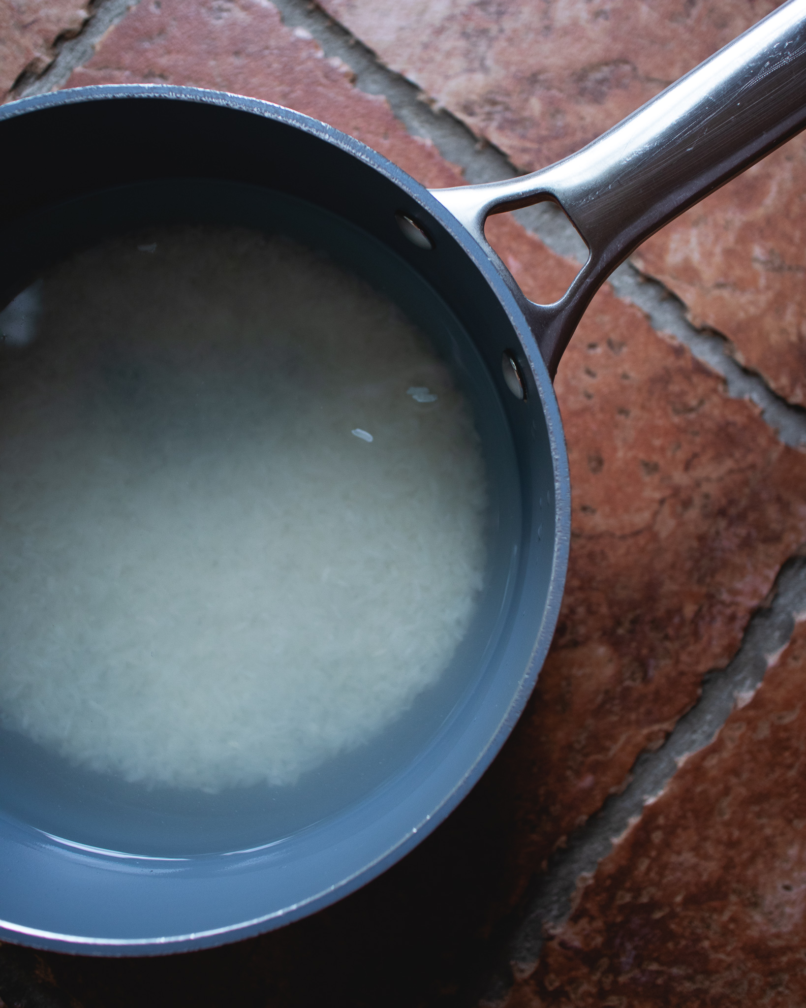 Rice Water Rinse: DIY Recipe & Benefits for Strong, Shiny Hair
