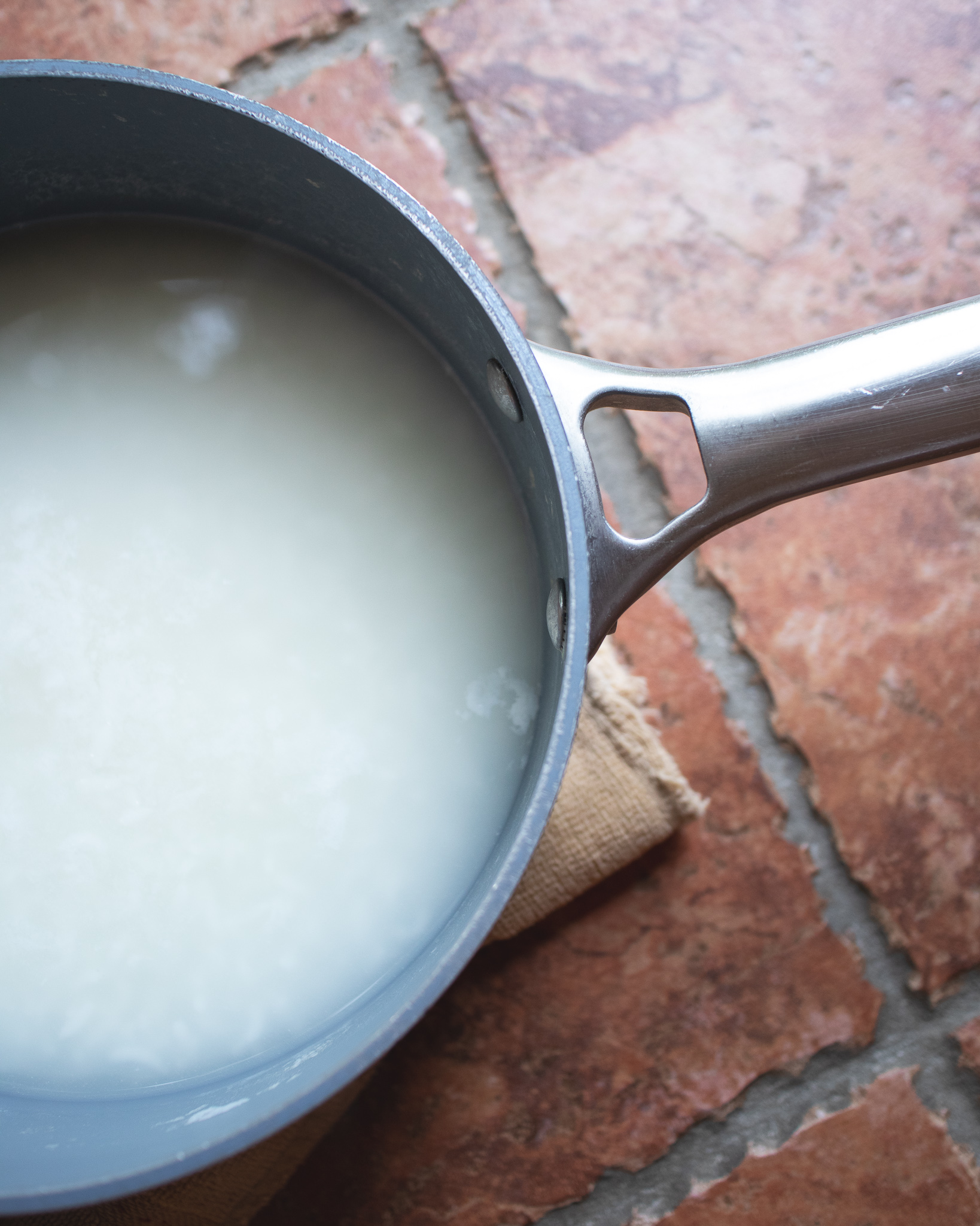 Rice Water Rinse: DIY Recipe & Benefits for Strong, Shiny Hair