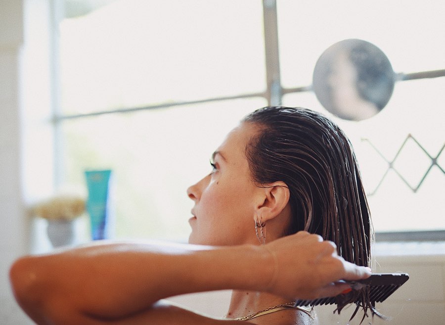 Hair Conditioner Guide: Best Uses & Application for Every Hair Type