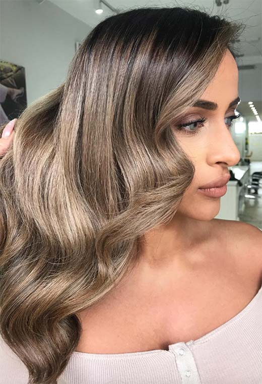 Dark Blonde Hair Colors: Shades, Dyeing & Styling Guide