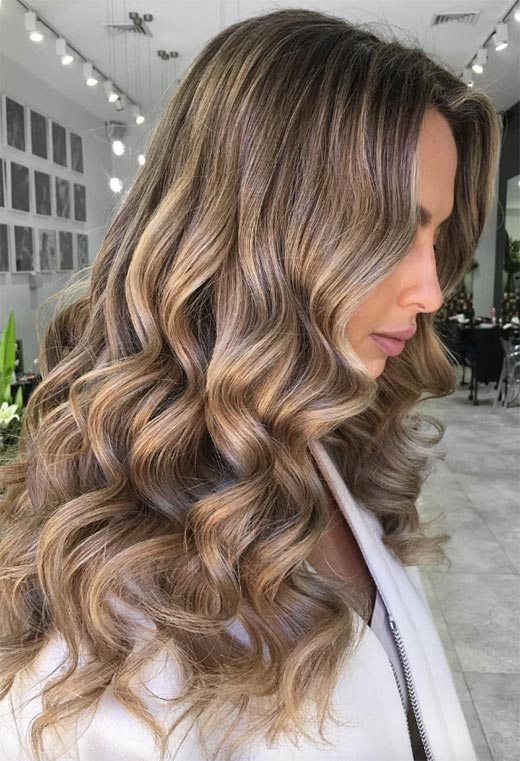 Dark Blonde Hair Colors: Shades, Dyeing & Styling Guide