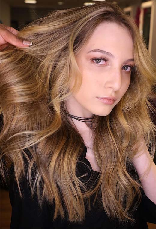 Dark Blonde Hair Colors: Shades, Dyeing & Styling Guide