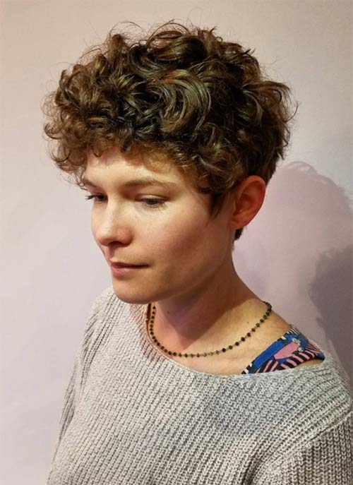 Short Curly Hairstyles: Styles, Tips & Care for Healthy Curls