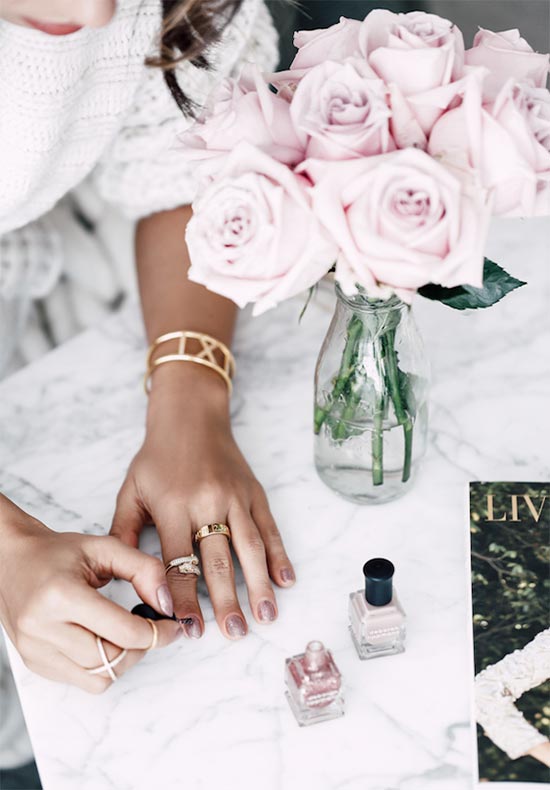 Mastering Glitter Nails: 5 Techniques for a Flawless Sparkle