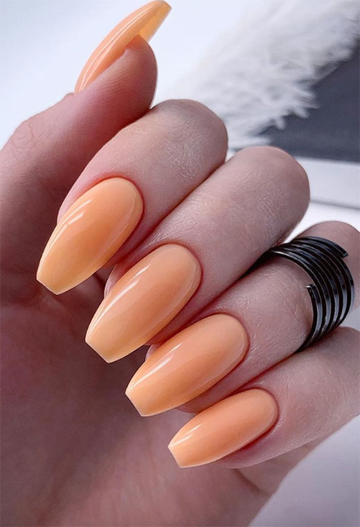 Choosing the Perfect Nail Shape: A Comprehensive Guide (2024)